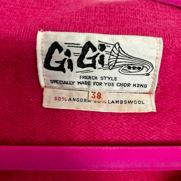 Vintage wool cardigan sweater. Size 38 (women's large) Hot pink. - Picture 3 of 5